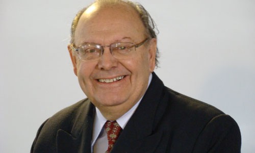 Pedro Barcia, en la Austral. Encabezará el ciclo de conferencias sobre la historia de Pilar. 